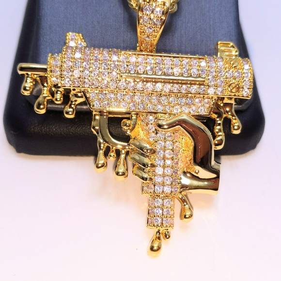 Icy Gold Uzi Pendant + 20" Rope Chain - Picture 3 of 8